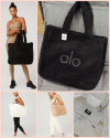 ALO YOGA Foxy Sherpa Tote – דיל ענק!