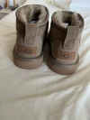 מגפי UGG קלאסיות מיני – דיל שווה!